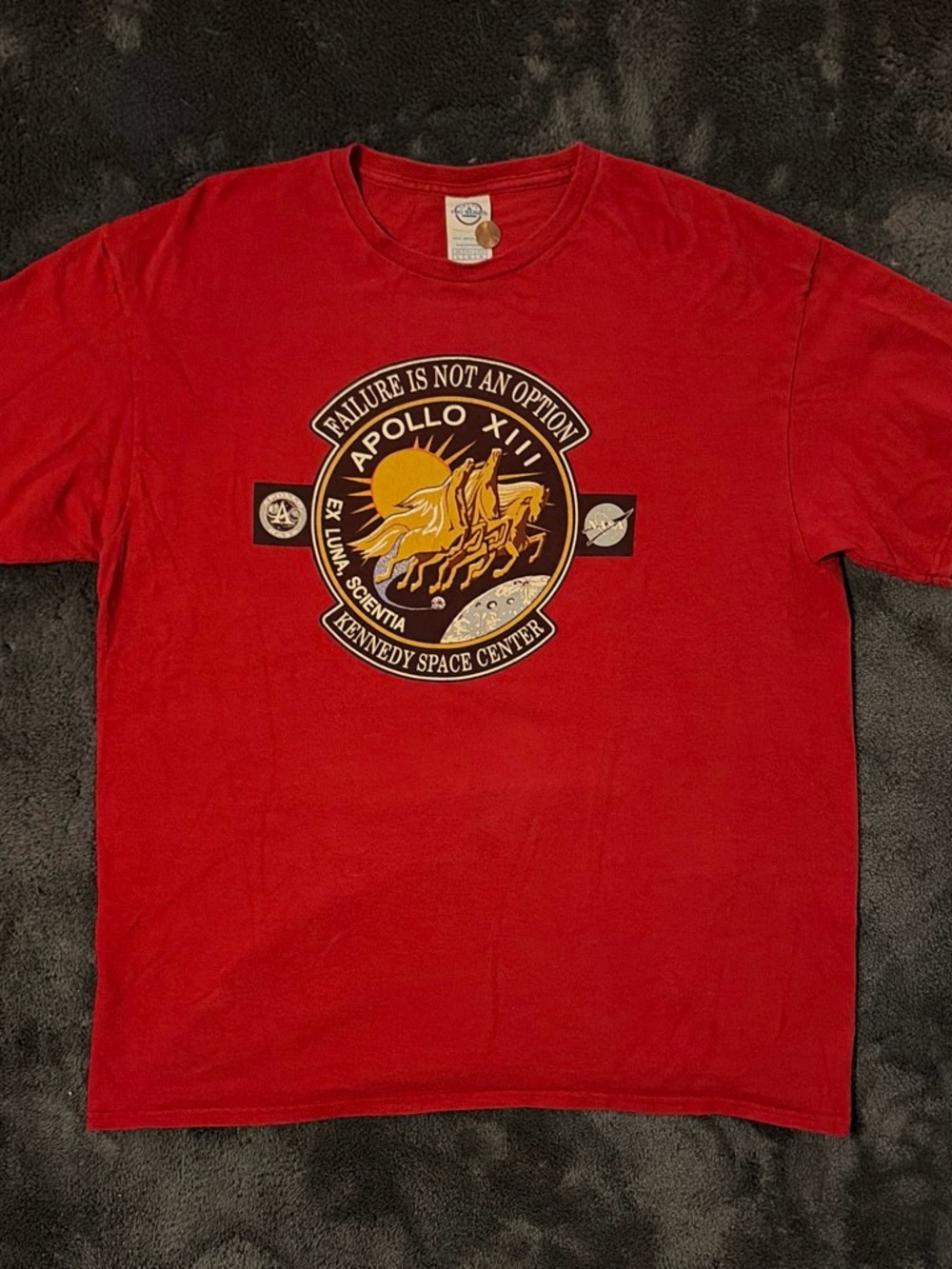 NASA Apollo XIII Kennedy Space Center Red Graphic T-Shirt Large
